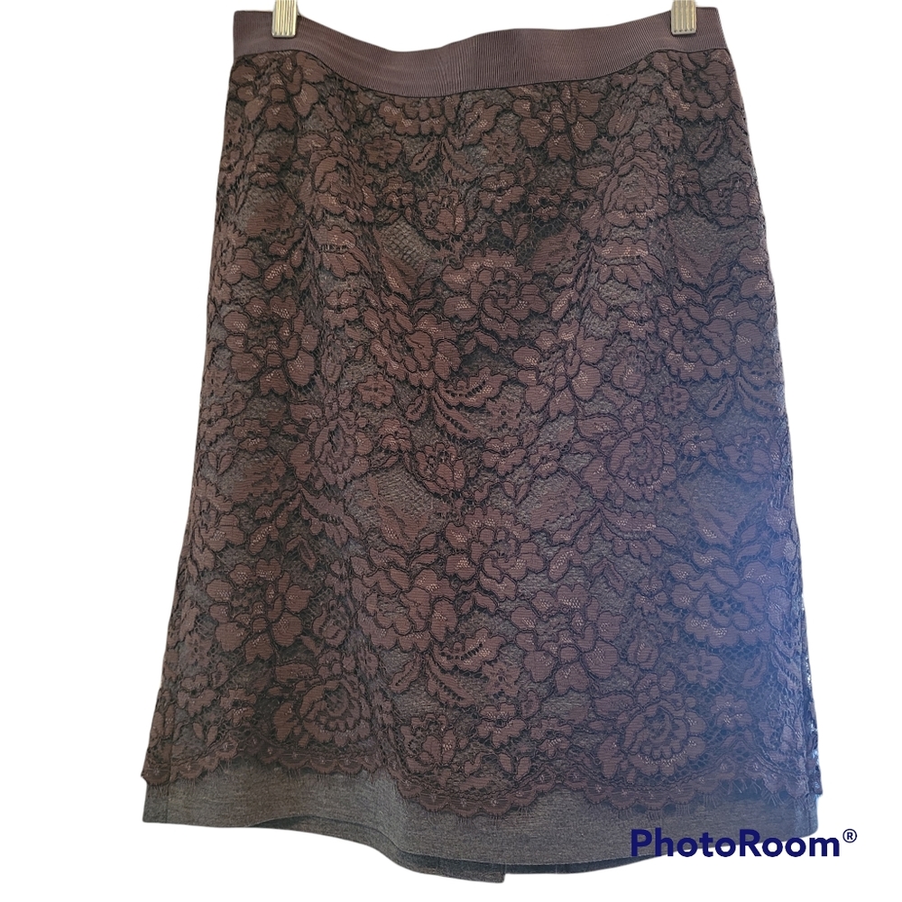 Loft brown and gray lace skirt. Side zipper and elastic brown band.